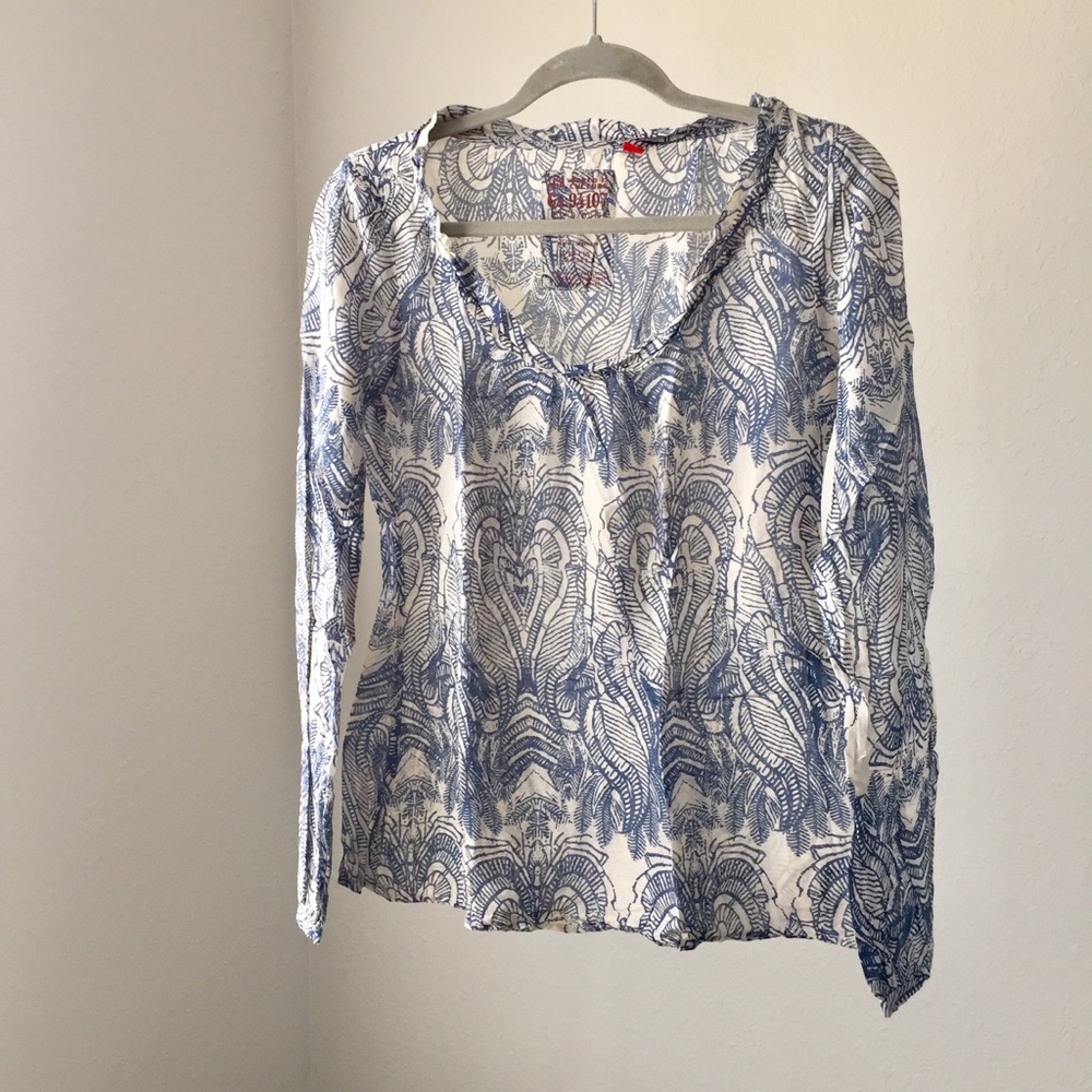 Esprit Blue and White Patterned Women's Top